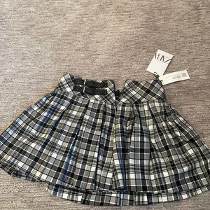 Zara plaid black white buckle zip up in the front pleated skirt